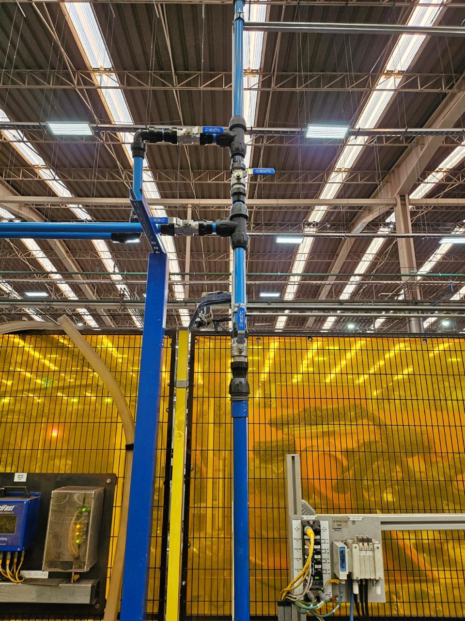 Conexiones aluminio sistema neumático industrial